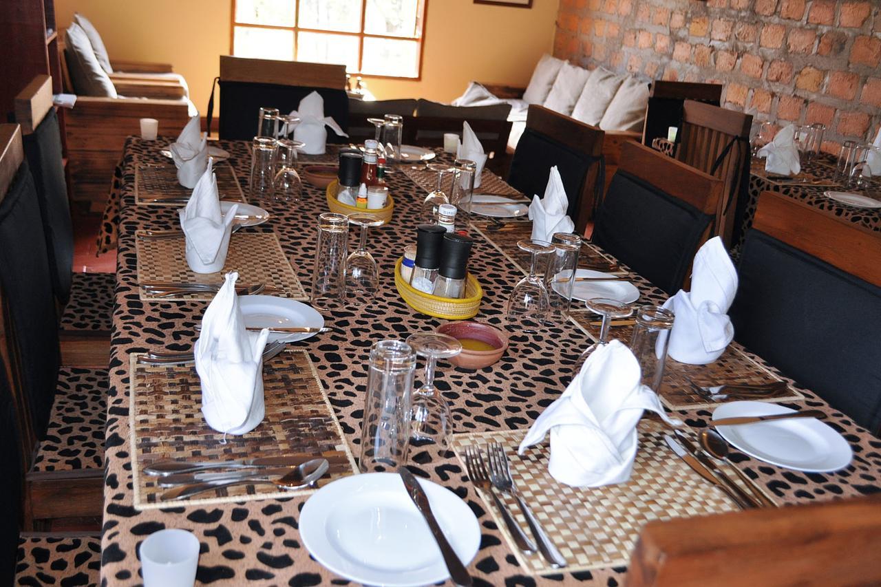 Lake Mulehe Gorilla Lodge 키소로 외부 사진