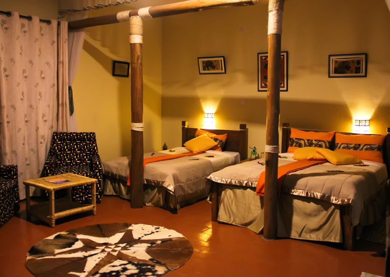 Lake Mulehe Gorilla Lodge 키소로 외부 사진
