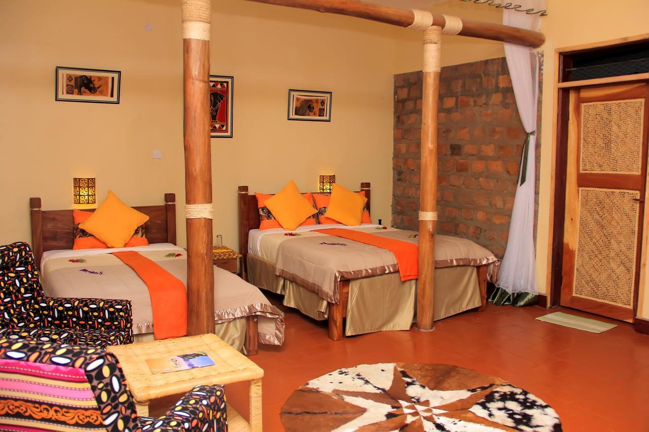 Lake Mulehe Gorilla Lodge 키소로 외부 사진