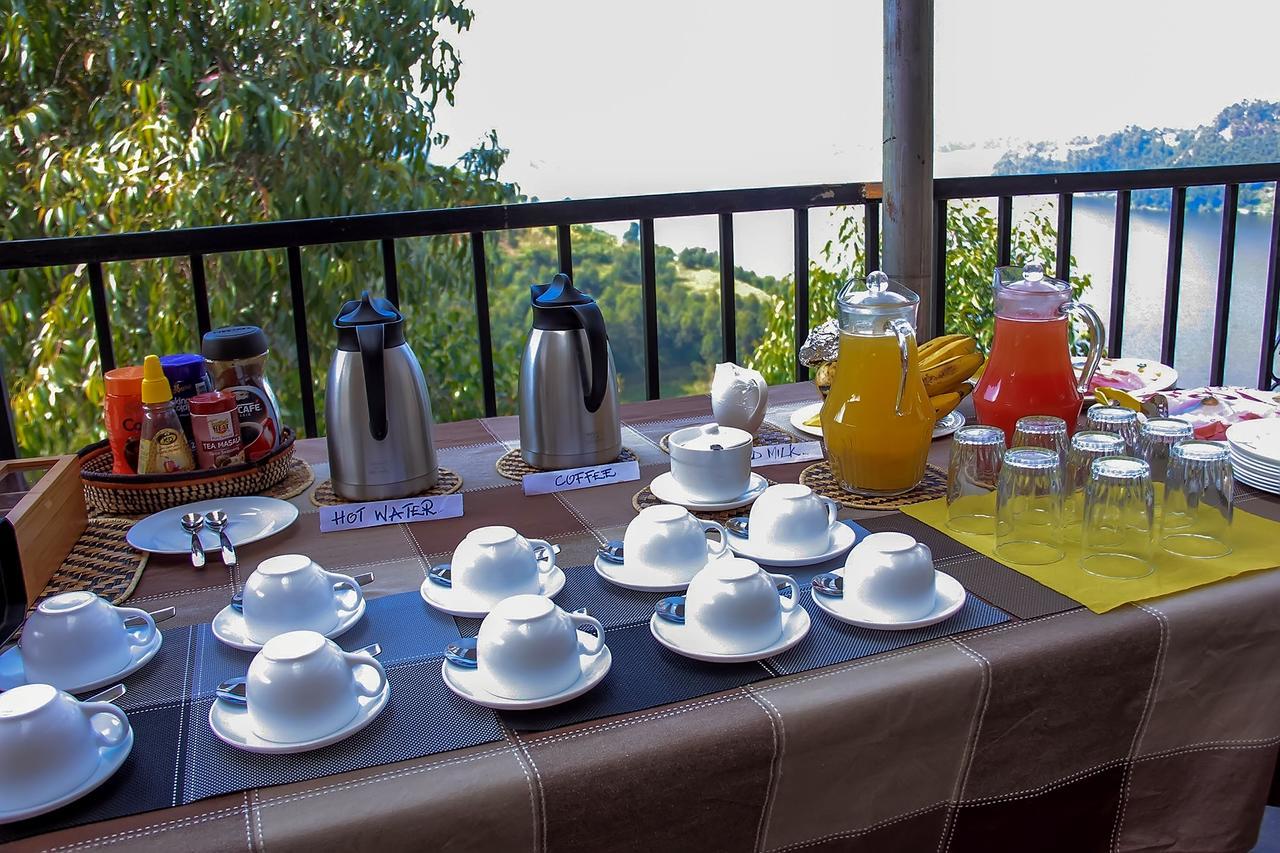 Lake Mulehe Gorilla Lodge 키소로 외부 사진
